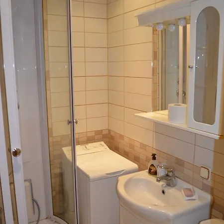 Apartment Kentmanni 7 *